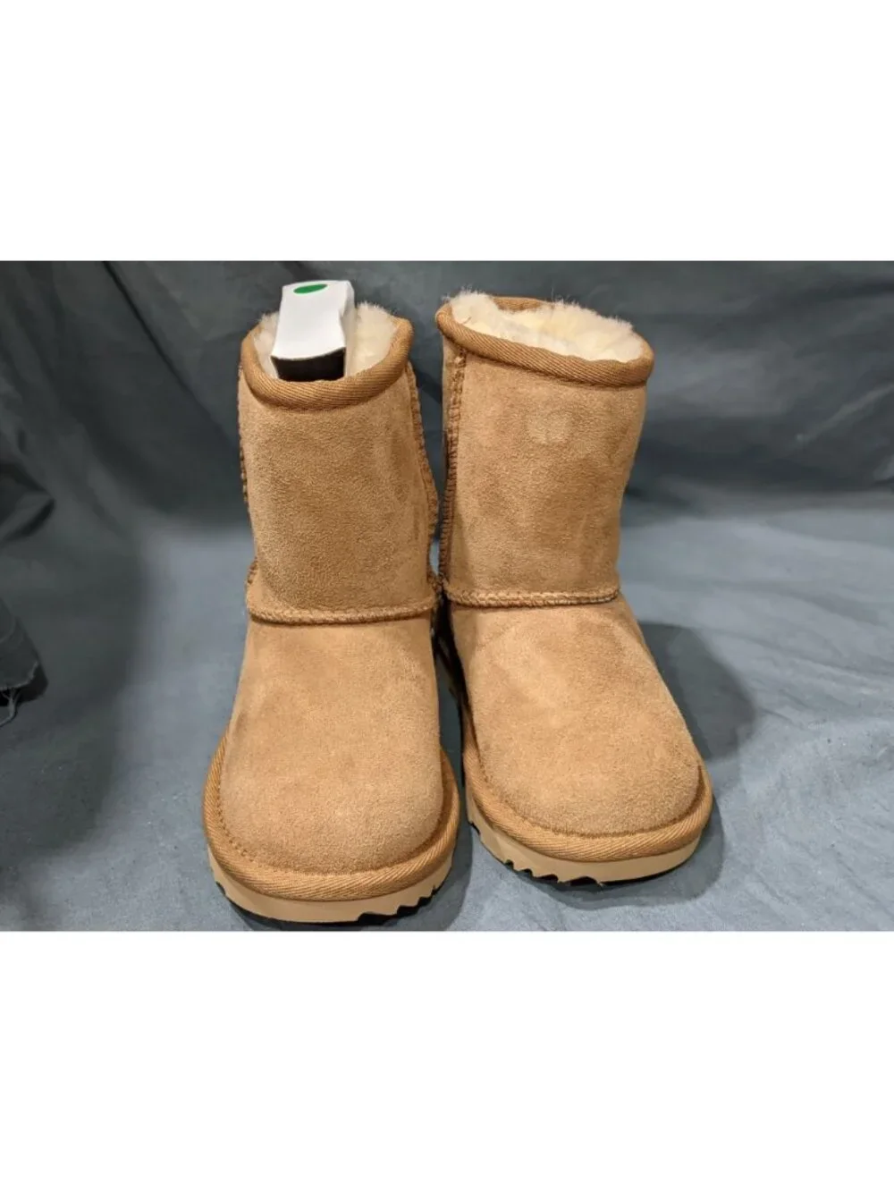 UGG Australia Toddlers Classic II Boots Pull-On Tan Size 8 NEW IN BOX!